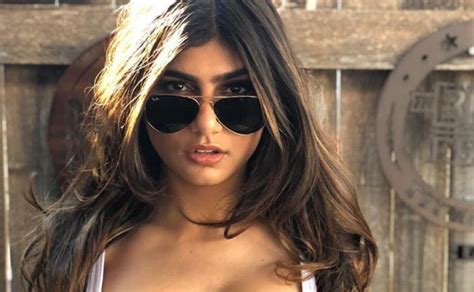 fotos de mia kalifa|Mia K. (@miakhalifa) • Instagram photos and videos.